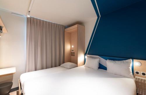 Perrache Hotel | Pet-Friendly ibis budget Lyon Centre Confluence Awaits You