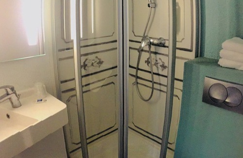 Noisy-le-Grand Hotel | Eco-Friendly Stay at ibis Budget Marne-la-Vallée Noisy-le-Grand