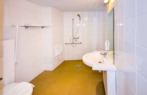 Menton Hotel | Budget-Friendly ibis budget Menton with Spa & Breakfast