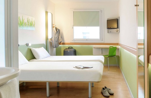 Montauban Hotel | Budget-Friendly ibis budget Montauban Les Chaumes with Spa