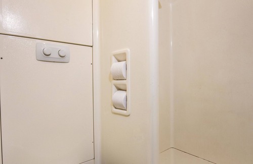 Wallsend Hotel | Budget-Friendly Ibis Budget Newcastle with Family Amenities