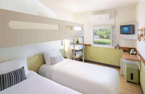 Wallsend Hotel | Budget-Friendly Ibis Budget Newcastle with Family Amenities