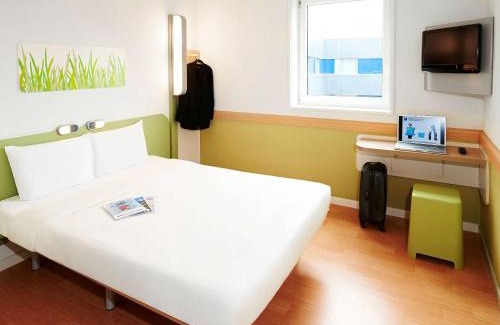 Sud Loire Hotel | Budget-Friendly Ibis Orléans Sud with Great Amenities