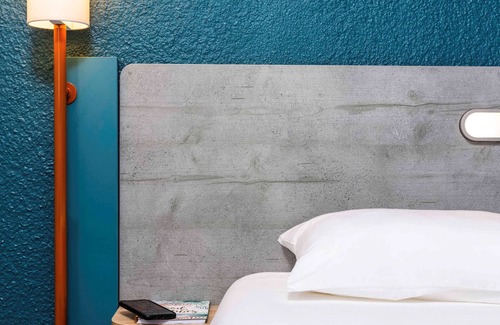 Le Kremlin-Bicetre Hotel | Comfortable ibis budget Paris Porte d'Italie Est Awaits