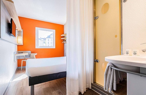 Le Kremlin-Bicetre Hotel | Budget-Friendly ibis budget Paris Porte d'Italie Ouest Hotel