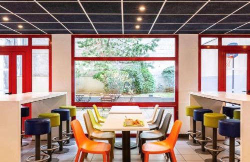 Le Kremlin-Bicetre Hotel | Budget-Friendly ibis budget Paris Porte d'Italie Est Hotel