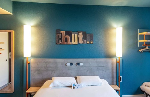 Pertuis Hotel | Budget-Friendly ibis budget Pertuis with Family Amenities