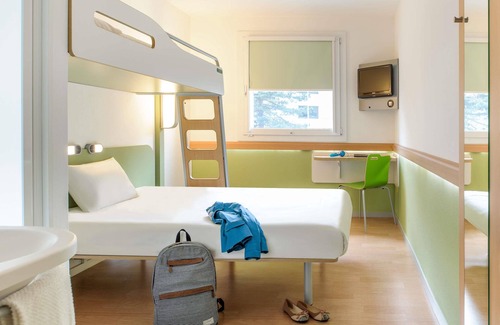 Poitiers Hotel | Budget-Friendly ibis budget Poitiers Sud with Spa & Breakfast