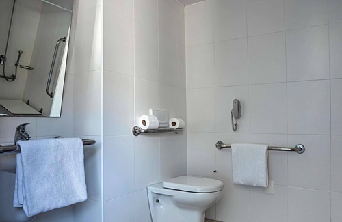 Zona Sul Hotel | Budget-Friendly Stay at ibis budget RJ Praia de Botafogo