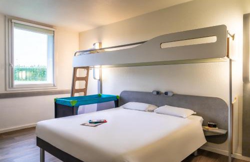 Roissy-en-France Hotel | Budget-Friendly ibis budget Roissy CDG with Great Amenities