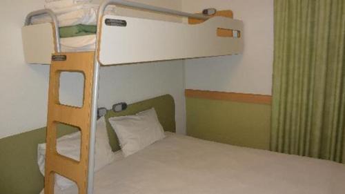Romorantin-Lanthenay Hotel | Comfortable ibis budget Romorantin: Pet-Friendly Stay