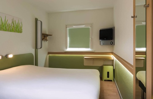 Selestat Hotel | Comfortable Ibis Budget Sélestat with Family-Friendly Amenities