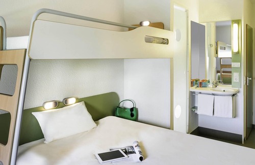 Himmelreich Hotel | Budget-Friendly Ibis Budget Salzburg Airport for Families