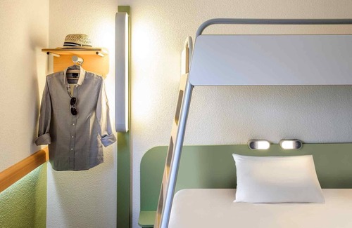 Himmelreich Hotel | Budget-Friendly Ibis Budget Salzburg Airport for Families