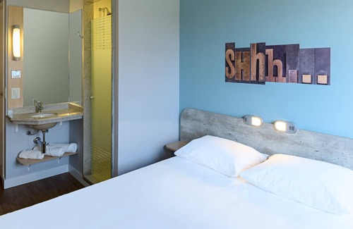 Sorocaba Hotel | Budget-Friendly ibis Budget Sorocaba with Pool & Spa
