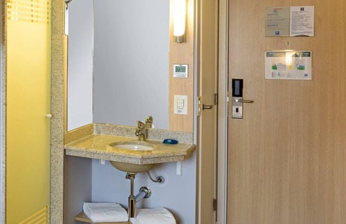 Sorocaba Hotel | Budget-Friendly ibis Budget Sorocaba with Pool & Spa