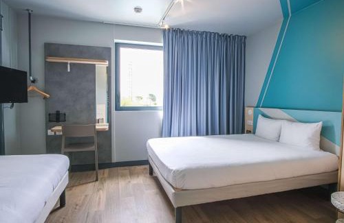 Labege Hotel | Convenient ibis budget Toulouse Labège with Pool & Dining