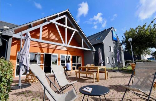Ploeren Hotel | Budget-Friendly ibis budget Vannes - Pet and Child Friendly!