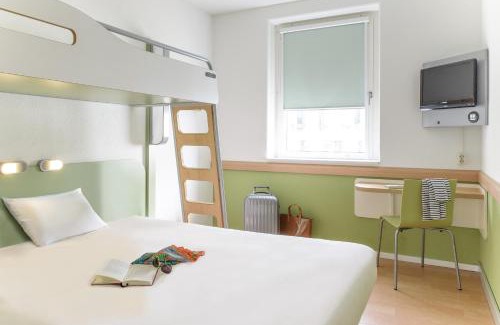 Erdberg Hotel | Budget-Friendly Ibis Wien Sankt Marx with Pet & Child Amenities