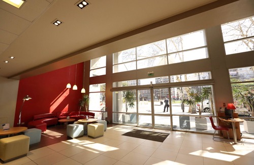 Congreso Hotel | Budget-Friendly ibis Buenos Aires Congreso with Great Amenities