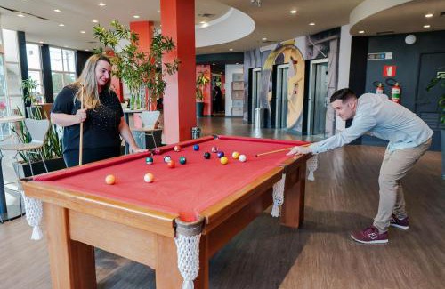 Cinquentenario Hotel | Comfortable ibis Caxias do Sul: Pet Friendly & Family Options