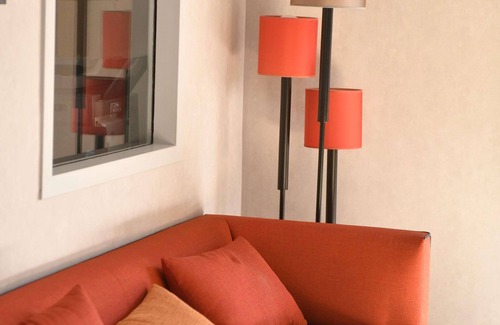 Chateauroux Hotel | Convenient ibis Chateauroux: Family-Friendly and Spa Access