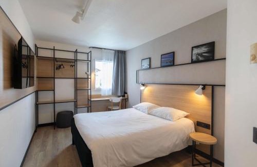 Ciboure Hotel | Discover ibis Ciboure Saint-Jean-de-Luz: Pet-Friendly Retreat