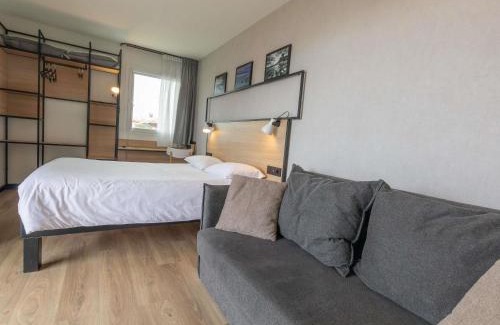 Ciboure Hotel | Discover ibis Ciboure Saint-Jean-de-Luz: Pet-Friendly Retreat