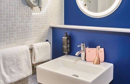 Clamart Hotel | Discover ibis Clamart Paris Velizy with Family-Friendly Amenities