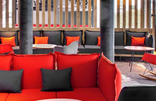 Riom Hotel | Relax at ibis Clermont Ferrand Nord Riom with Great Amenities