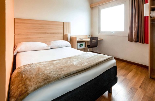 Concepcion Hotel | Discover ibis Concepcion: Enjoy Spa Services and Breakfast