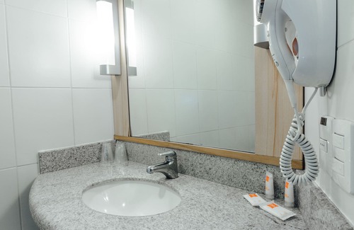 Concepcion Hotel | Discover ibis Concepcion: Enjoy Spa Services and Breakfast