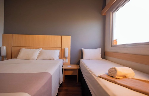 Bairro do Comercio Hotel | Discover ibis Contagem Ceasa: Great Amenities & High Ratings