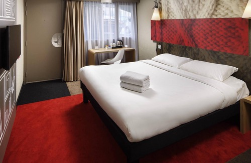Coventry Hotel | Budget-Friendly Stay at ibis Coventry South with Spa & Dining