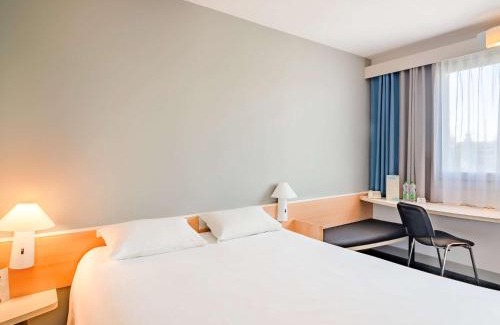 Czestochowa Hotel | Pet-Friendly Ibis Częstochowa: A Family Favorite Hotel