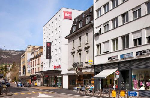 Delemont Hotel | Discover ibis Delémont: Pet-Friendly Stay with Pool Access