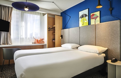 Douai Hotel | Discover ibis Douai Centre: Family-Friendly and Accessible