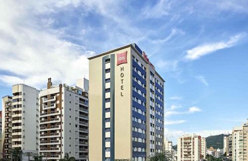 Centro Hotel | Eco-Friendly Ibis Florianopolis: Pool, Restaurant & Pets Welcome