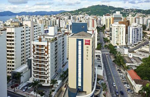 Centro Hotel | Eco-Friendly Ibis Florianopolis: Pool, Restaurant & Pets Welcome