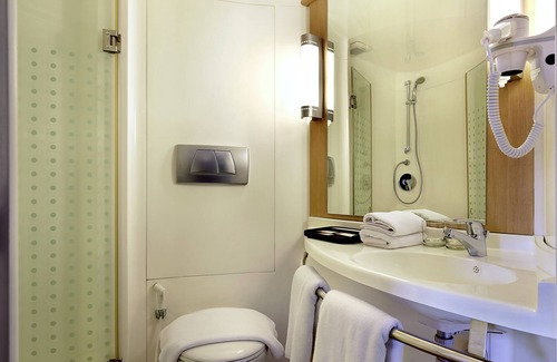 Lancy Hotel | Accessible Comfort at ibis Geneve Petit Lancy - 8.6/10 Rated