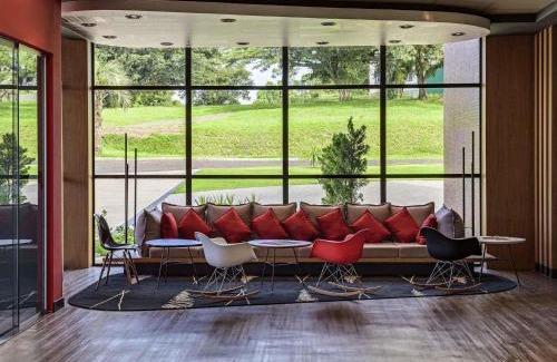 Guaiba Hotel | Discover ibis Guaiba: Pet-Friendly and Family-Oriented Stay