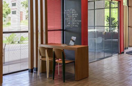 Guaiba Hotel | Discover ibis Guaiba: Pet-Friendly and Family-Oriented Stay
