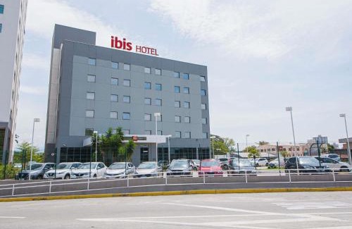 Guaratingueta Hotel | Pet-Friendly Ibis Guaratingueta: Perfect for Family Stays