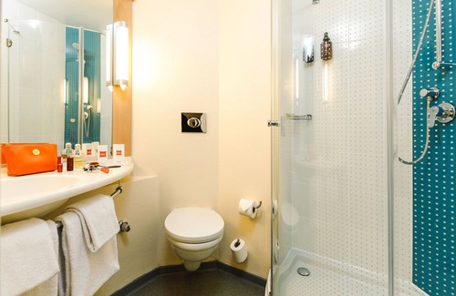 Esenyurt Hotel | Convenient ibis Istanbul Esenyurt with Pool and Dining