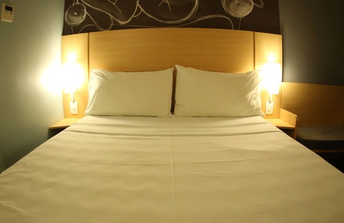 Bairro Epaminondas II Hotel | Budget-Friendly ibis Jatai with Breakfast & Family Amenities