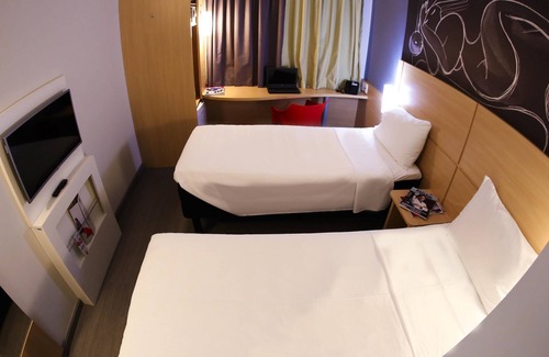 Bairro Epaminondas II Hotel | Budget-Friendly ibis Jatai with Breakfast & Family Amenities