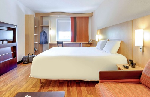 Petershausen-West Hotel | Enjoy Comfort at ibis Konstanz with Spa and Breakfast