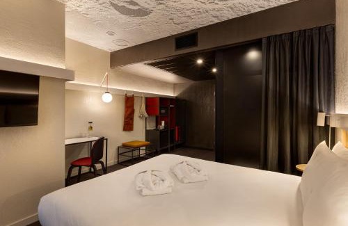 Solomjanskyj Hotel | Discover ibis Kyiv Beresteiska: Rated 9.3 & Pet Friendly