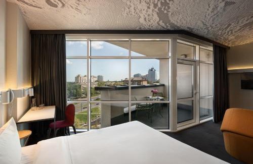 Solomjanskyj Hotel | Discover ibis Kyiv Beresteiska: Rated 9.3 & Pet Friendly
