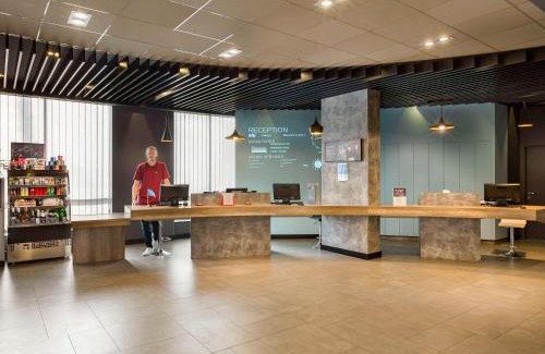 Solomjanskyj Hotel | Discover Ibis Kyiv Railway Station: Guest Rated 9.1/10